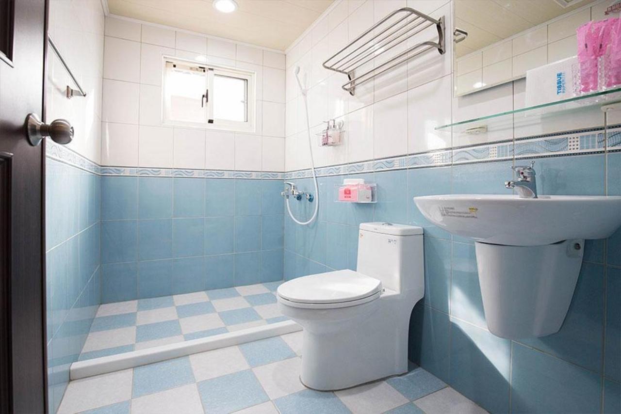 Xiaoliuqiu Happy House B&B Bagian luar foto
