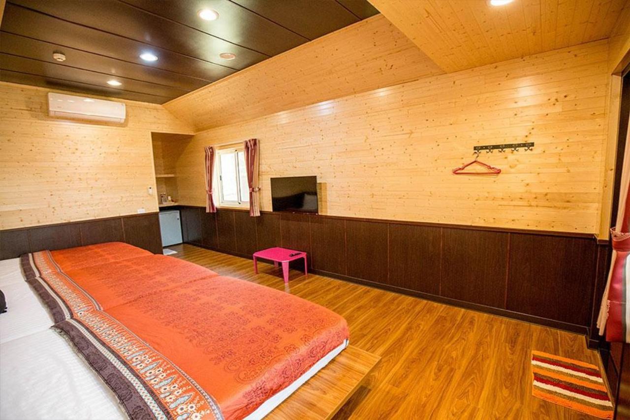 Xiaoliuqiu Happy House B&B Bagian luar foto